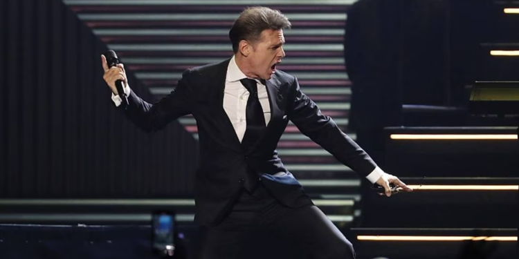 Se cancela concierto de Luis Miguel en León