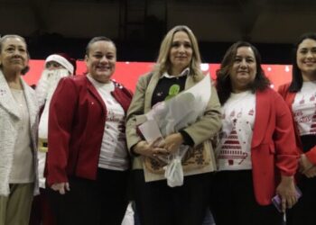 Preside esposa del rector festival navideño de la UAT 2023