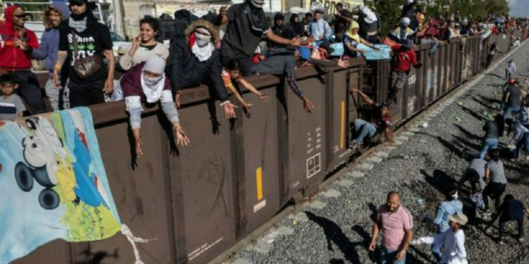 Piden a Alicia Bárcena rechazar acuerdos con EU que acentúen la expulsión de migrantes a México