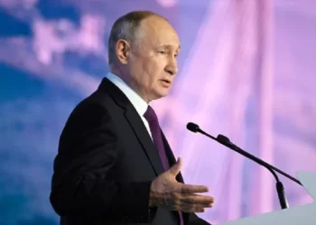 Putin encabeza puesta en servicio de nuevos submarinos nucleares rusos