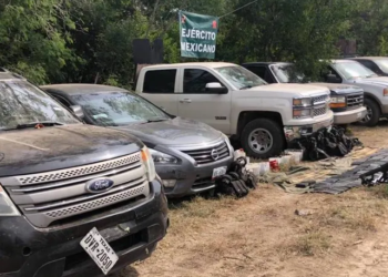 CONFISCAN EN TAMAULIPAS ARMAMENTO,CHALECOS Y VEHICULOS