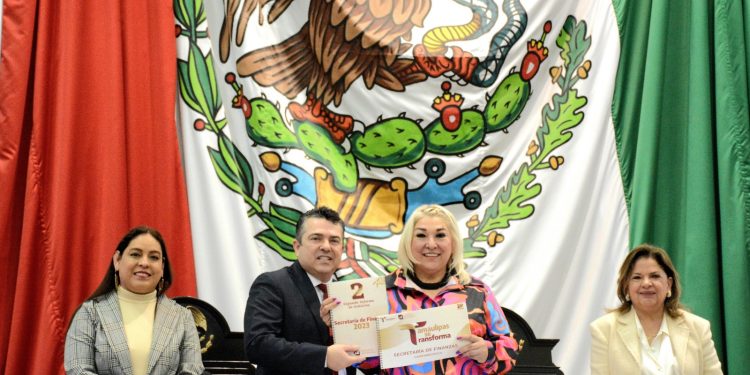 Con honestidad saneamos las finanzas de Tamaulipas: Adriana Lozano.
