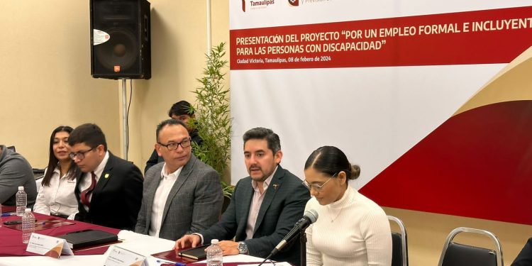 Secretaría del Trabajo y SIPRODDIS impulsan empleo formal e incluyente para personas con discapacidad