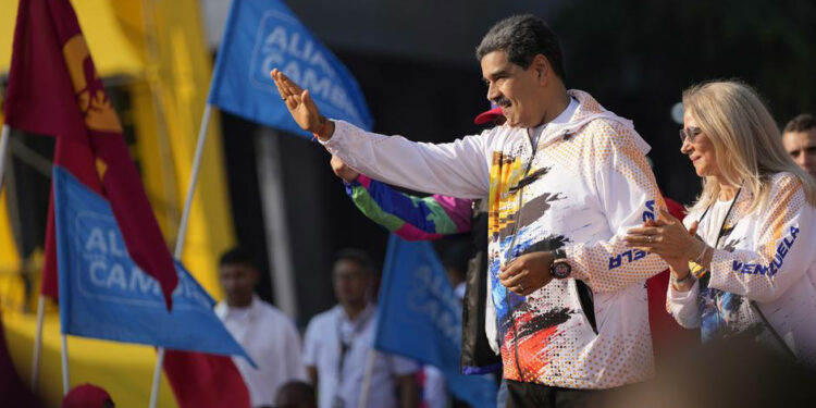Maduro oficializa candidatura a la reelección por Venezuela