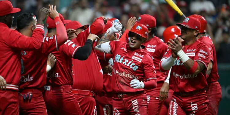 DIABLOS ROJOS DEL MÉXICO VENCIERON A LOS YANKEES EN EL PRIMERO DE LA SERIE