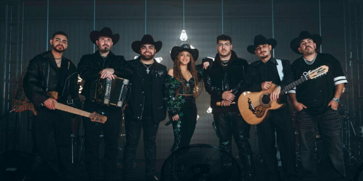 Shakira habla de su nuevo álbum que incluye colaboraciones con Fuerza Regida y Grupo Frontera