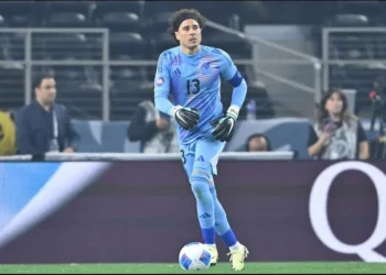 Memo Ochoa dejará al Salernitana para ser agente libre