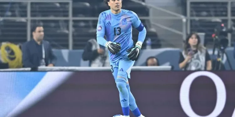 Memo Ochoa dejará al Salernitana para ser agente libre