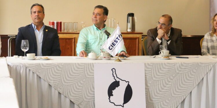 CIEST y Geño arman agenda legislativa