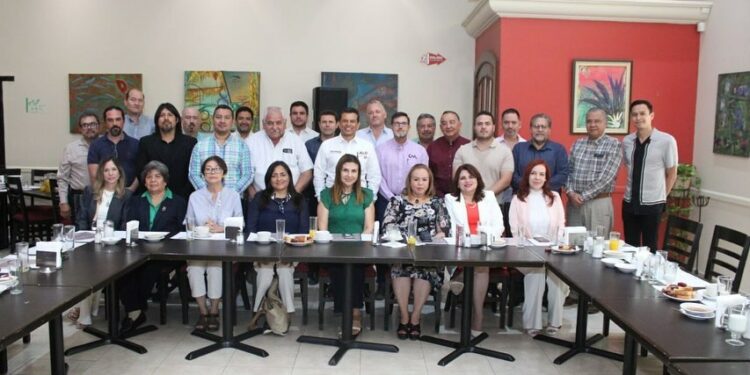 Lalo Gattás se compromete a impulsar el desarrollo económico de Ciudad Victoria