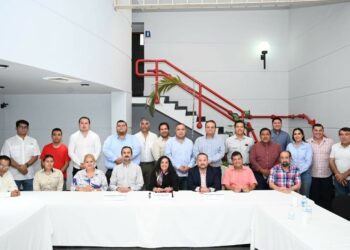 Olga Sosa propone a constructores de CMIC trabajar en equipo y dar mayor dinamismo a esta industria en Tamaulipas.