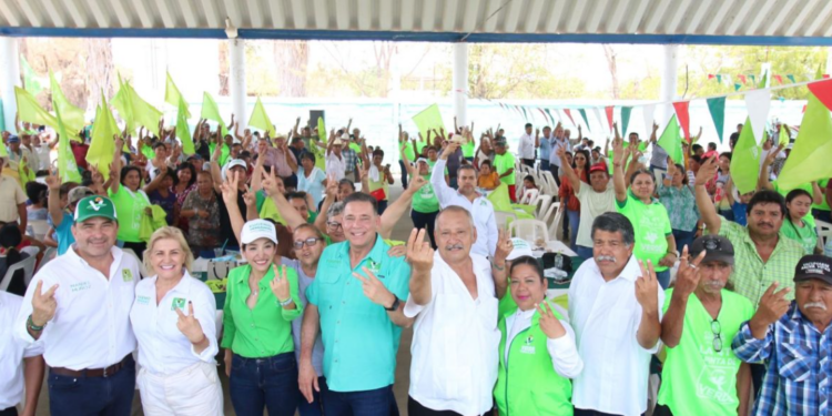 Apoyo Contundente para Eugenio Hernández Flores en su Camino al Senado en Xicoténcatl