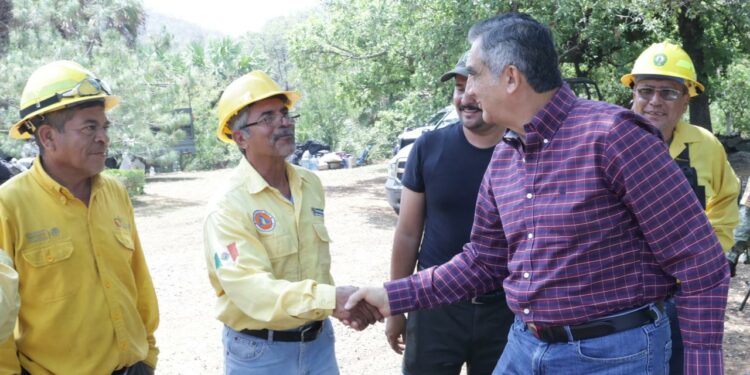 Supervisa gobernador trabajos en el Cañón del Novillo; incendio controlado al 65%