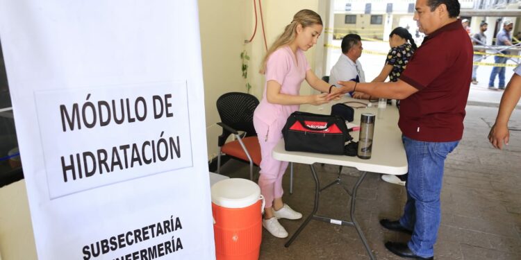 Activan en Tamaulipas módulos de hidratación y chequeo para enfrentar altas temperaturas
