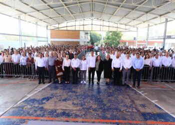 Destaca Américo rol de las educadoras en la formación de nuevas generaciones