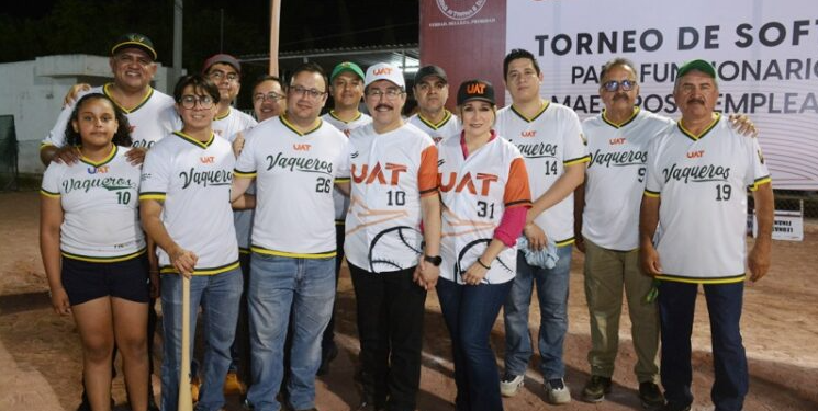 Inaugura el rector Dámaso Anaya el Torneo de softbol para Funcionarios, Maestros y Empleados de la UAT