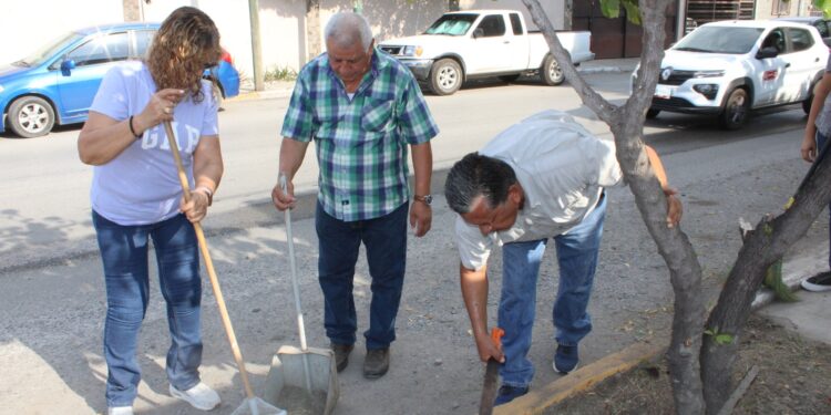 Participa ITAVU en jornada de limpieza urbana