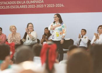 Reconocen a estudiantes y docentes sobresalientes en la Olimpiada del Conocimiento Infantil