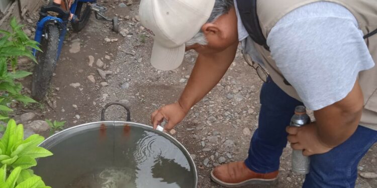 Mantiene SST recorridos para la eliminación de criaderos del dengue