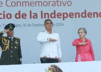 Presidió Américo Villarreal desfile cívico-militar por 214 aniversario del inicio de la independencia