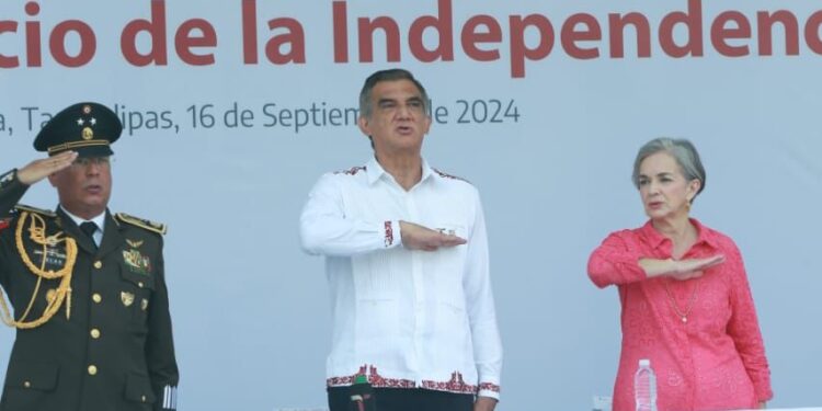 Presidió Américo Villarreal desfile cívico-militar por 214 aniversario del inicio de la independencia