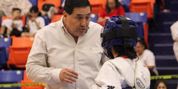 UAT Va Romualdo Salazar como Delegado de la Selección Mexicana de TKD, a Mundial de Corea