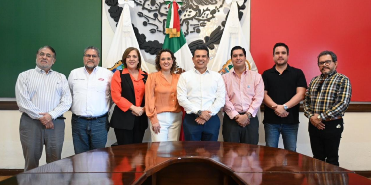 Acuerdan sector empresarial y Lalo Gattás trabajar por Victoria.