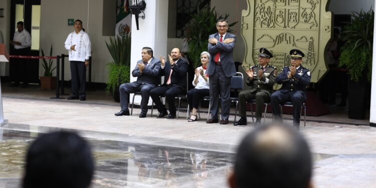 Inaugura Américo rehabilitación de Palacio de Gobierno de Tamaulipas y devela escudos de los 43 municipios