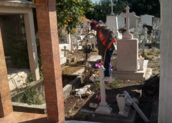 Trabaja Gobierno en limpieza de panteones municipales