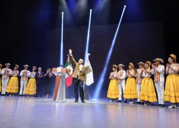 Inaugura Américo el XXII Festival Internacional en la Costa del Seno Mexicano