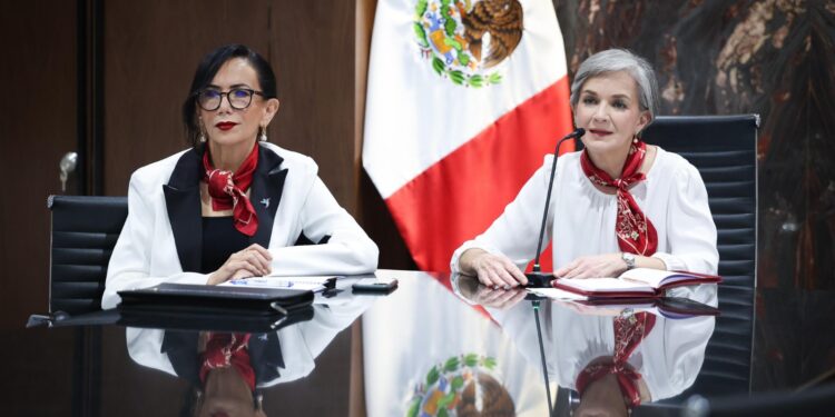 Participa María de Villarreal en reunión de trabajo con la nueva titular del Sistema Nacional DIF