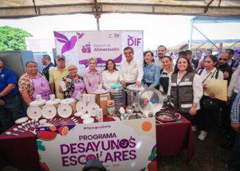 Llevan Américo y María la brigada “Transformando Familias” a San Fernando