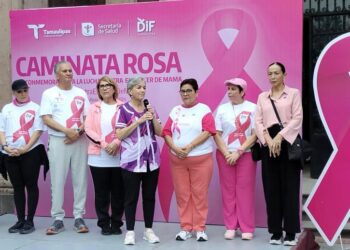 Conmemoran Día Internacional contra el Cáncer de Mama con “Caminata Rosa”