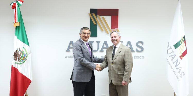 Consigue gobernador apoyos para recinto fiscal y proyectos de energía y gas