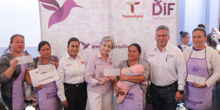 Lleva María de Villarreal apoyos y servicios a las familias de Ocampo