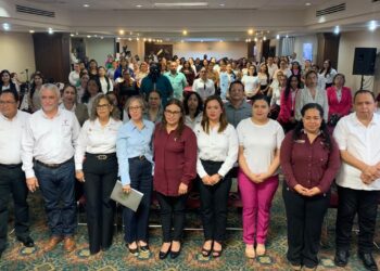 Actualizan docentes enseñanza para casos de autismo y síndrome de Down