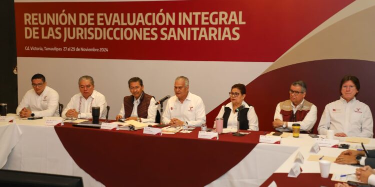 Evalúa Salud programas prioritarios y define acciones para el 2025