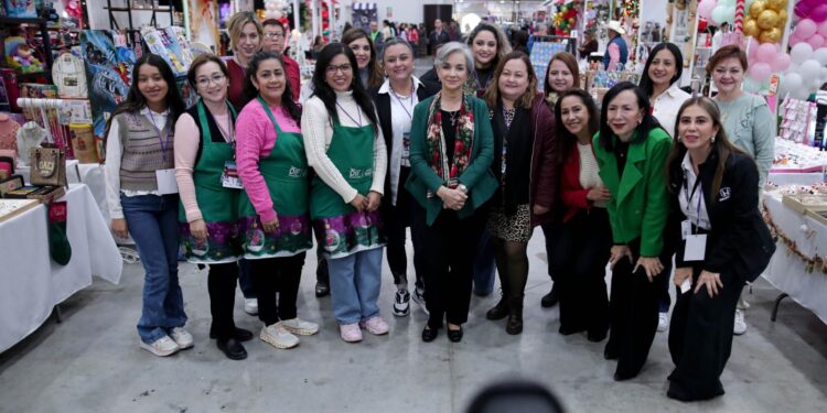 Inaugura María de Villarreal el tercer bazar navideño “Un DIFciembre para Recordar”