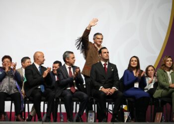 Américo, alcaldes y alcaldesas, participan en reunión con la presidenta Claudia Sheinbaum