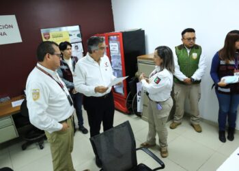 Da bienvenida Américo a repatriados y recorre  Centro de Atención en Reynosa