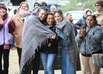 Continúan apoyos por frente frío en Victoria.