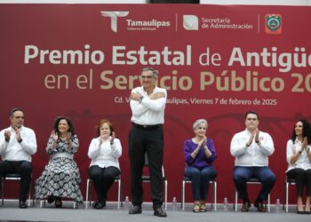 Entrega Américo Premio Estatal de Antigüedad en  el Servicio Público 2024