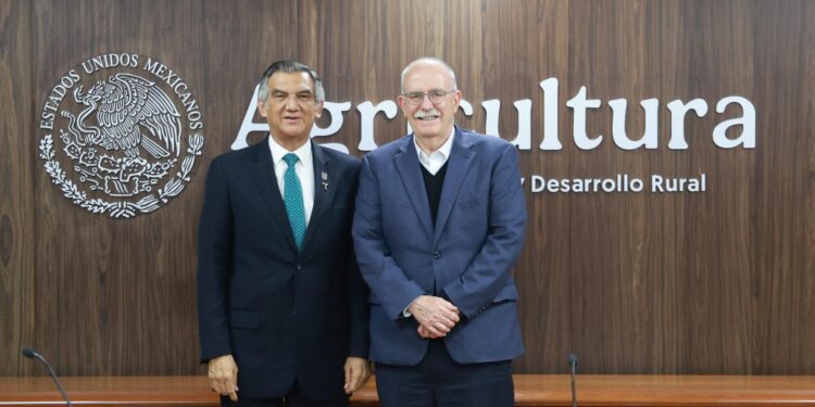Gestiona gobernador apoyos para la agricultura y  los productores de Tamaulipas