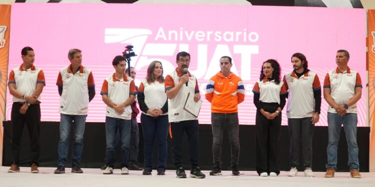 El rector Dámaso Anaya y Omar Bravo presiden apertura de la Copa UAT 2025