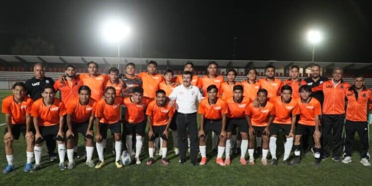 El rector Dámaso Anaya inaugura Torneo Nacional de Futbol por el 75 Aniversario de la UAT