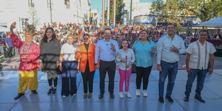 Disfrutan más de 5 mil victorenses el Carnaval Familiar en el 17 “Te Quiero Más”.