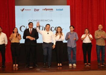 Ofrece DIF Victoria conferencia a comunidad estudiantil.