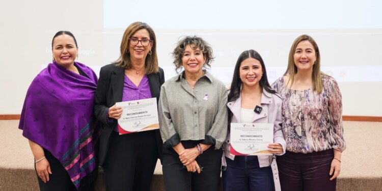 Imparte SEBIEN conferencia “Mujer  Transformadora”