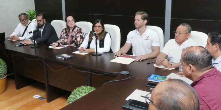 Evalúan proyecto para modernizar manejo de  basura en Victoria