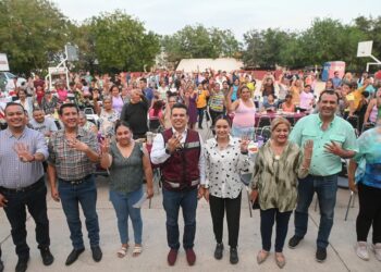 Alcalde lleva el gobierno municipal al fraccionamiento Luis Quintero.